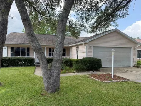 208 Aragon Ln, Lady Lake, FL 32159