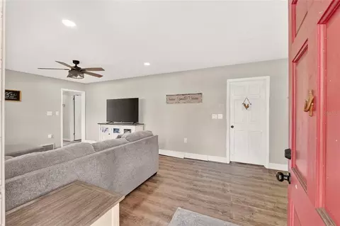 Entry Way - 223 NW 7th St, Williston, FL 32696 photo 1 of 1