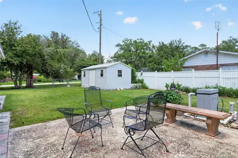 Exterior - 223 NW 7th St, Williston, FL 32696 photo 5 of 6