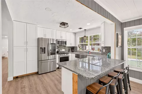 Kitchen - 223 NW 7th St, Williston, FL 32696 photo 2 of 5