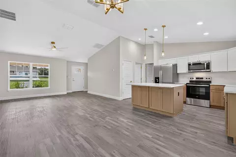 Living - 153 Oak Cir, Ocala, FL 34472 photo 5 of 5
