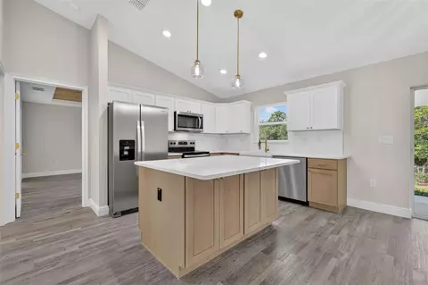 Kitchen - 153 Oak Cir, Ocala, FL 34472 photo 1 of 2