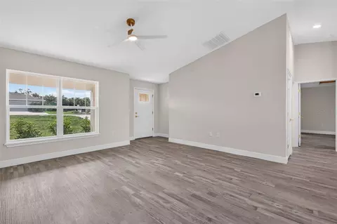 Living - 153 Oak Cir, Ocala, FL 34472 photo 4 of 5