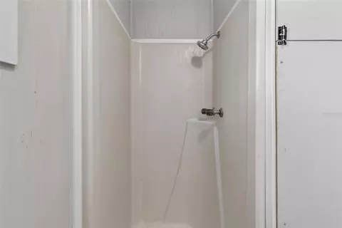 Bath - 2888 SE 59th St, Ocala, FL 34480 photo 6 of 7