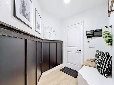 Entry Way - 7525 NE 58th Ave, Anthony, FL 32617 photo 4 of 4
