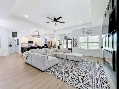 Living - 7525 NE 58th Ave, Anthony, FL 32617 photo 3 of 4