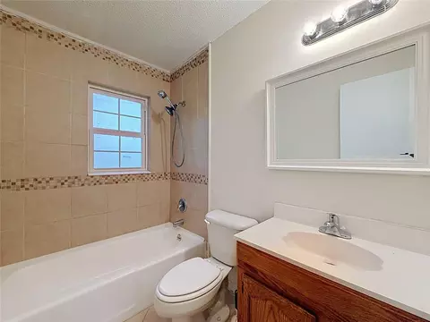 Bath - 1809 NE 6th St, Ocala, FL 34470 photo 2 of 2