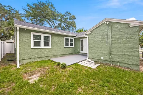 Exterior - 742 SE 12th St, Ocala, FL 34471 photo 2 of 4