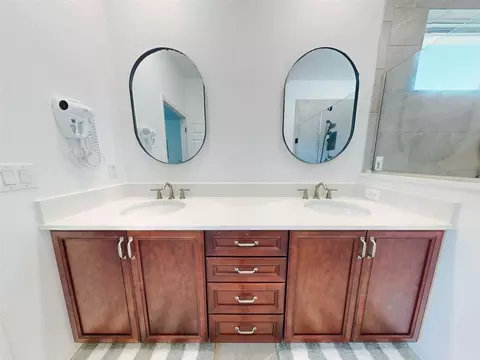 Bath - 9886 SW 99th Loop, Ocala, FL 34481 photo 5 of 7