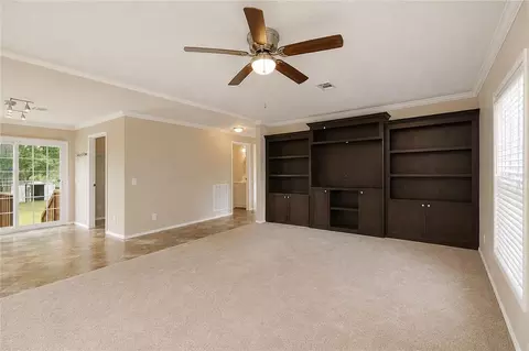 Living - 13711 NE 8th St, Williston, FL 32696 photo 2 of 3