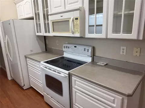 Kitchen - 731 SE 30th Ave, Ocala, FL 34471 photo 2 of 2