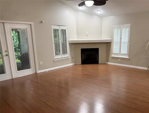 Living - 731 SE 30th Ave, Ocala, FL 34471 photo 1 of 2