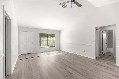 Living - 716 SE 31st Ave, Ocala, FL 34471 photo 5 of 8