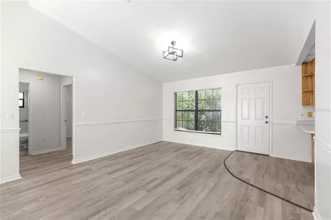Living - 716 SE 31st Ave, Ocala, FL 34471 photo 3 of 8