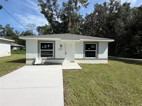 Exterior - 2177 NW 65th Pl, Ocala, FL 34475 photo 2 of 6