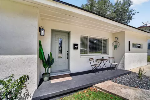 Exterior - 1428 SE 9th Ave, Ocala, FL 34471 photo 3 of 9