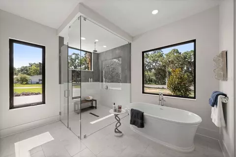 Bath - 1680 SE 20th Ave, Ocala, FL 34471 photo 5 of 5