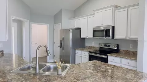 Kitchen - 162 NW 44th St, Ocala, FL 34475 photo 1 of 4