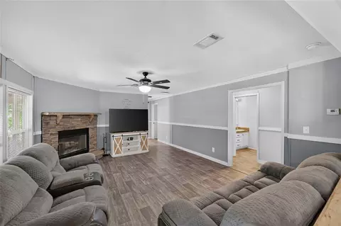 Living - 4830 NE 121 Ave, Williston, FL 32696 photo 2 of 5