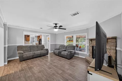 Living - 4830 NE 121 Ave, Williston, FL 32696 photo 3 of 5