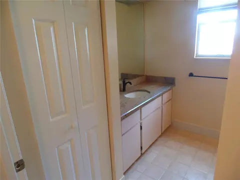 Bath - 8125 SW 108 Loop, Ocala, FL 34481 photo 1 of 4
