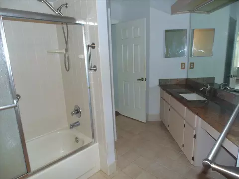 Bath - 8125 SW 108 Loop, Ocala, FL 34481 photo 3 of 4