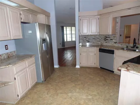 Kitchen - 8125 SW 108 Loop, Ocala, FL 34481 photo 1 of 4