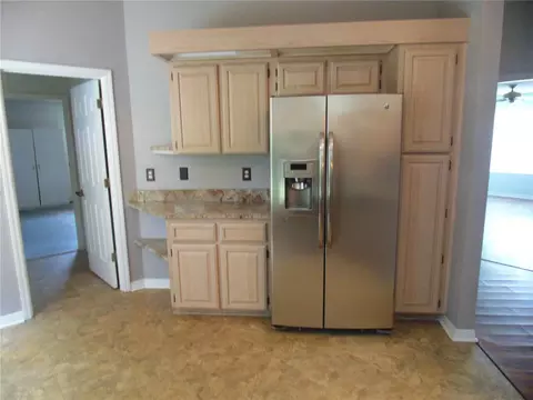 Kitchen - 8125 SW 108 Loop, Ocala, FL 34481 photo 3 of 4