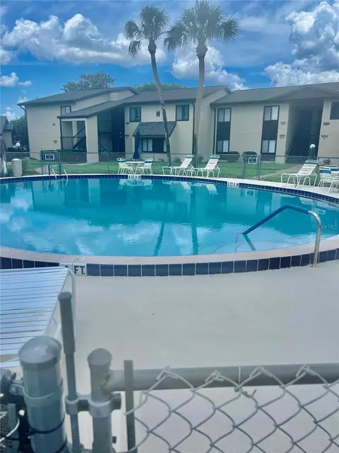 Exterior - 625 Midway Dr #B, Ocala, FL 34472 photo 8 of 8