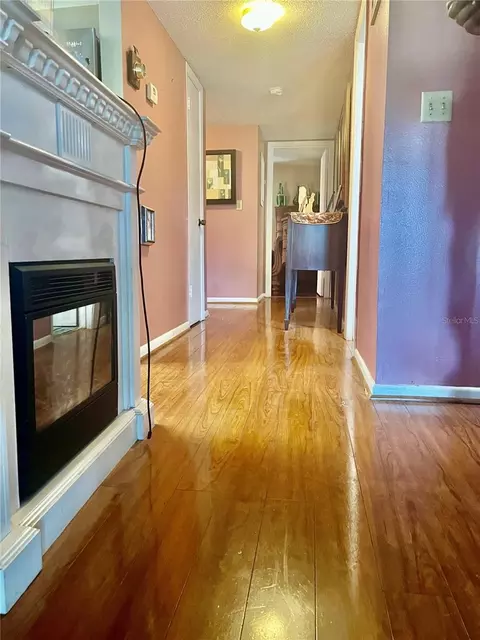 Entry Way - 625 Midway Dr #B, Ocala, FL 34472 photo 4 of 4