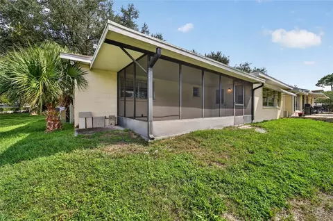 Exterior - 9882 SW 88th Ter #B, Ocala, FL 34481 photo 4 of 8