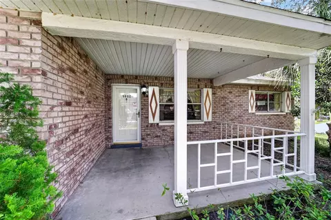 Exterior - 9882 SW 88th Ter #B, Ocala, FL 34481 photo 6 of 8