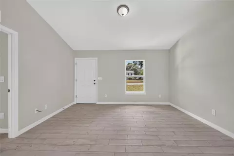 Living - 6747 SW 86th Pl, Ocala, FL 34476 photo 3 of 4