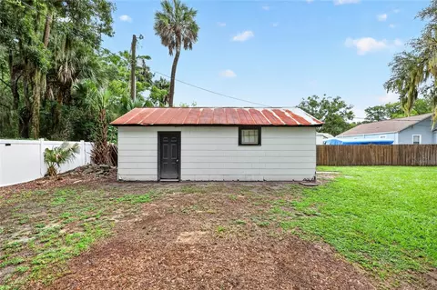Exterior - 2221 S Pine Ave, Ocala, FL 34471 photo 8 of 10