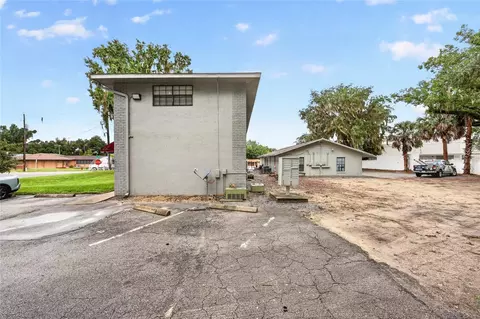 Exterior - 2221 S Pine Ave, Ocala, FL 34471 photo 3 of 10