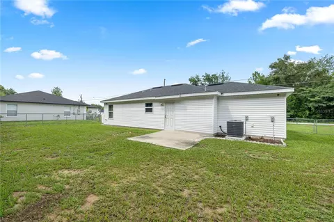 Exterior - 94 Willow Rd, Ocala, FL 34472 photo 2 of 5
