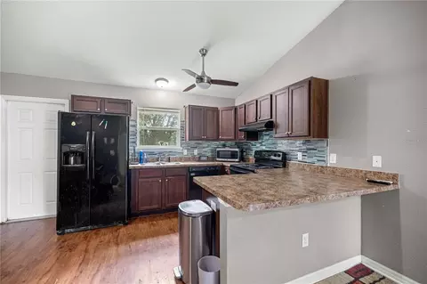 Kitchen - 94 Willow Rd, Ocala, FL 34472 photo 1 of 2