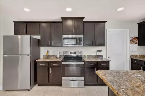 Kitchen - 9636 SW 40th Ter, Ocala, FL 34476 photo 6 of 6