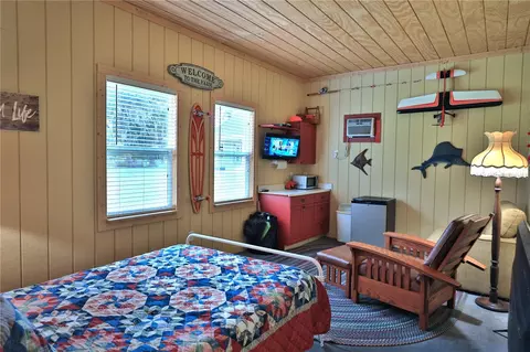 Bedroom - 8410 NE 155th Ave, Williston, FL 32696 photo 8 of 8