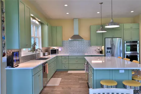 Kitchen - 8410 NE 155th Ave, Williston, FL 32696 photo 2 of 8