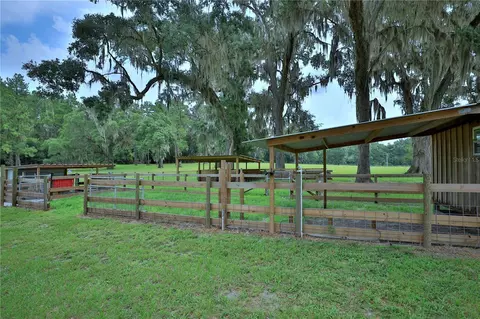 Exterior - 8410 NE 155th Ave, Williston, FL 32696 photo 15 of 27