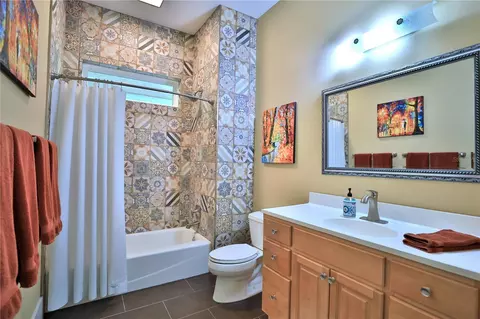 Bath - 8410 NE 155th Ave, Williston, FL 32696 photo 4 of 6