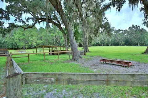 Exterior - 8410 NE 155th Ave, Williston, FL 32696 photo 18 of 27