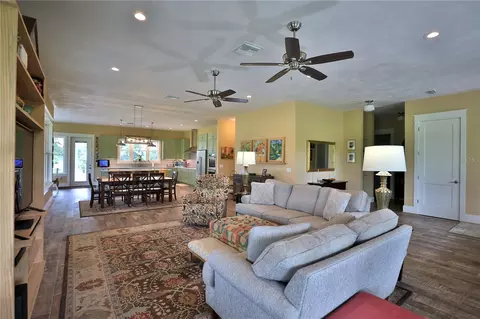 Living - 8410 NE 155th Ave, Williston, FL 32696 photo 2 of 3