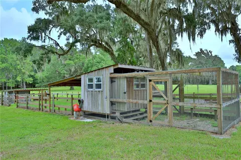 Exterior - 8410 NE 155th Ave, Williston, FL 32696 photo 13 of 27