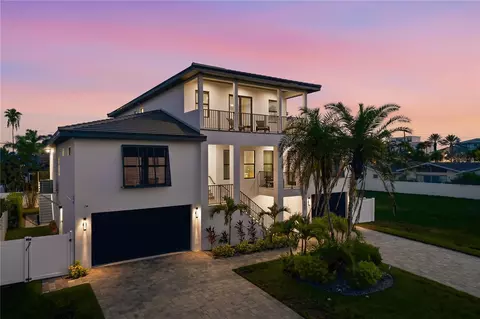 104 17th St, Belleair Beach, FL 33786