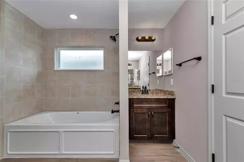 Bath - 6961 SW 151st Loop, Ocala, FL 34473 photo 2 of 4