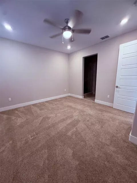 Bedroom - 5437 NW 34th St, Ocala, FL 34482 photo 3 of 3