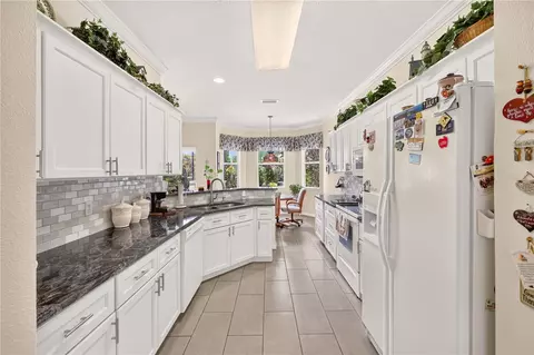 Kitchen - 10055 SW 90th Loop, Ocala, FL 34481 photo 3 of 5