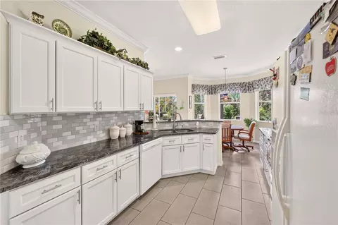 Kitchen - 10055 SW 90th Loop, Ocala, FL 34481 photo 5 of 5